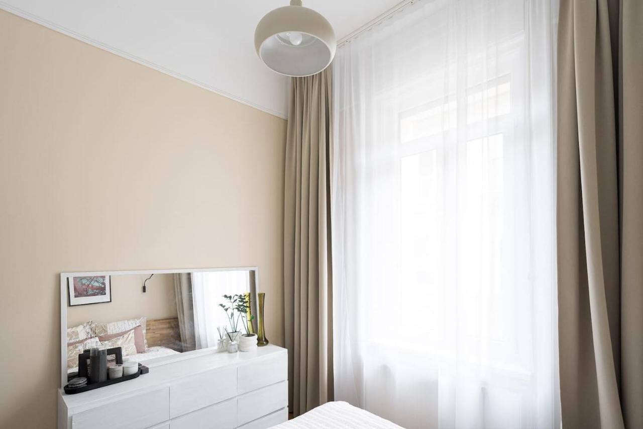 Sunrise Lounge Corvin 63M2 Ac Apartment Budapest Luaran gambar