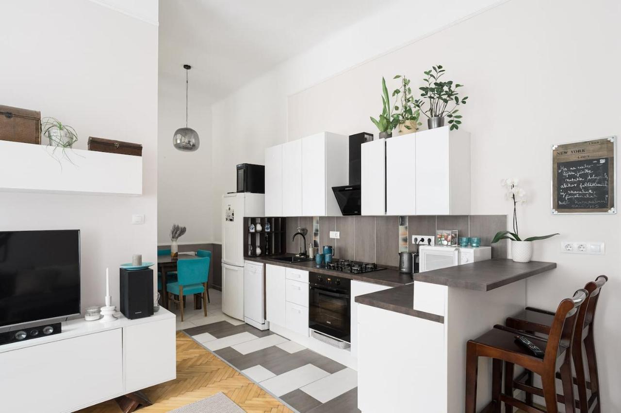 Sunrise Lounge Corvin 63M2 Ac Apartment Budapest Luaran gambar